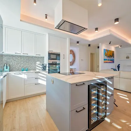 Blu Brac A Beautiful 3 Bedroom A Stones Throw To The * Sumartin