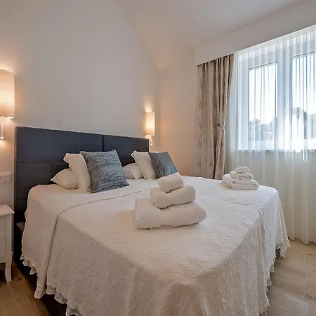 Blu Brac A Beautiful 3 Bedroom A Stones Throw To The *