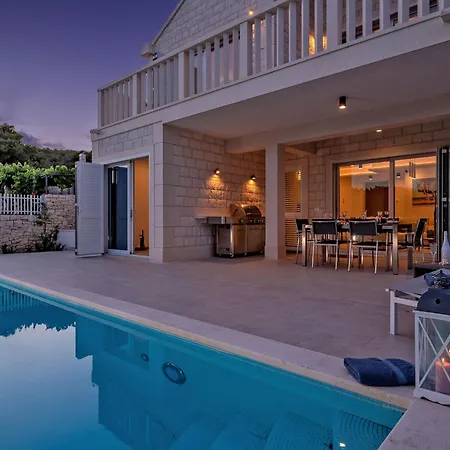 Villa Blu Brac A Beautiful 3 Bedroom A Stones Throw To The Sumartin
