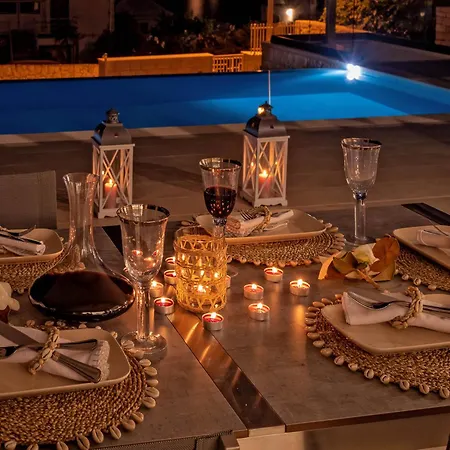 Blu Brac A Beautiful 3 Bedroom A Stones Throw To The Villa
