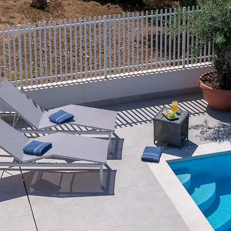 Blu Brac A Beautiful 3 Bedroom A Stones Throw To The