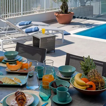 Villa Blu Brac A Beautiful 3 Bedroom A Stones Throw To The Sumartin
