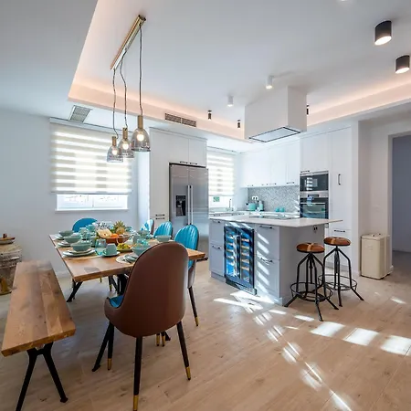 Vila Blu Brac A Beautiful 3 Bedroom A Stones Throw To The Sumartin